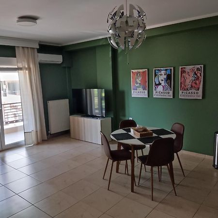 Cozy Apt! Friends & Family - Private Paid Parking Thessaloniki Buitenkant foto