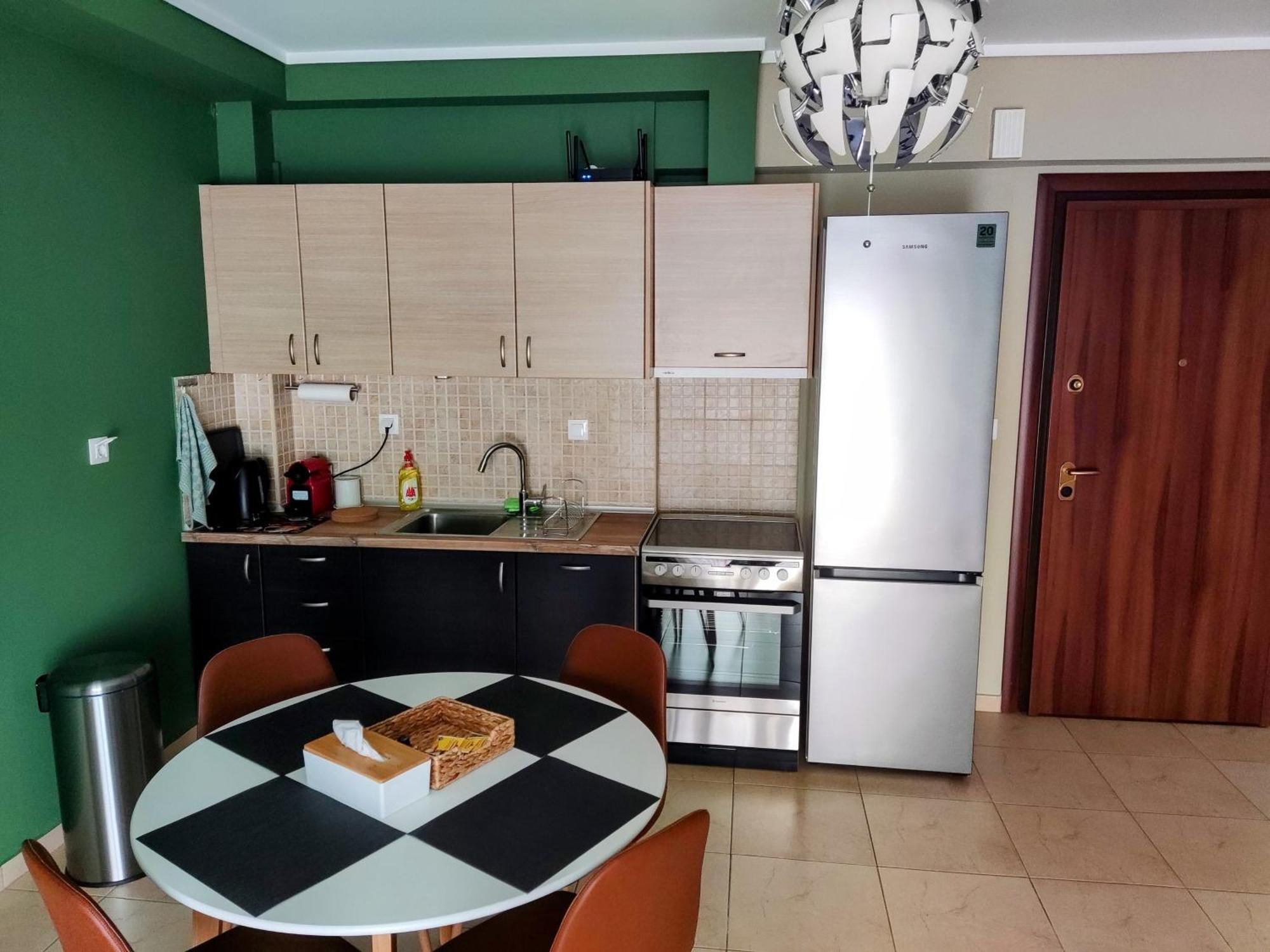 Cozy Apt! Friends & Family - Private Paid Parking Thessaloniki Buitenkant foto