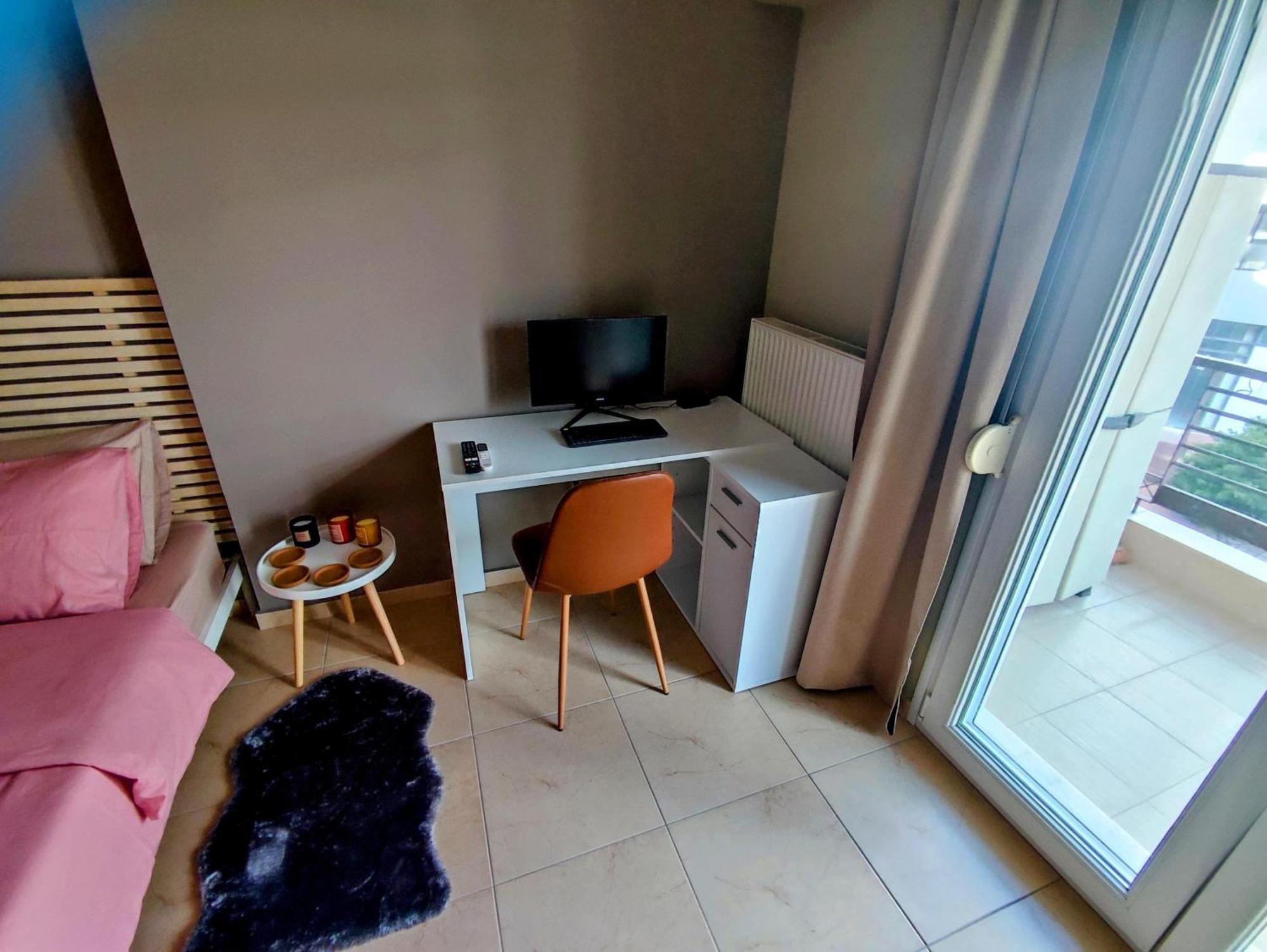 Cozy Apt! Friends & Family - Private Paid Parking Thessaloniki Buitenkant foto