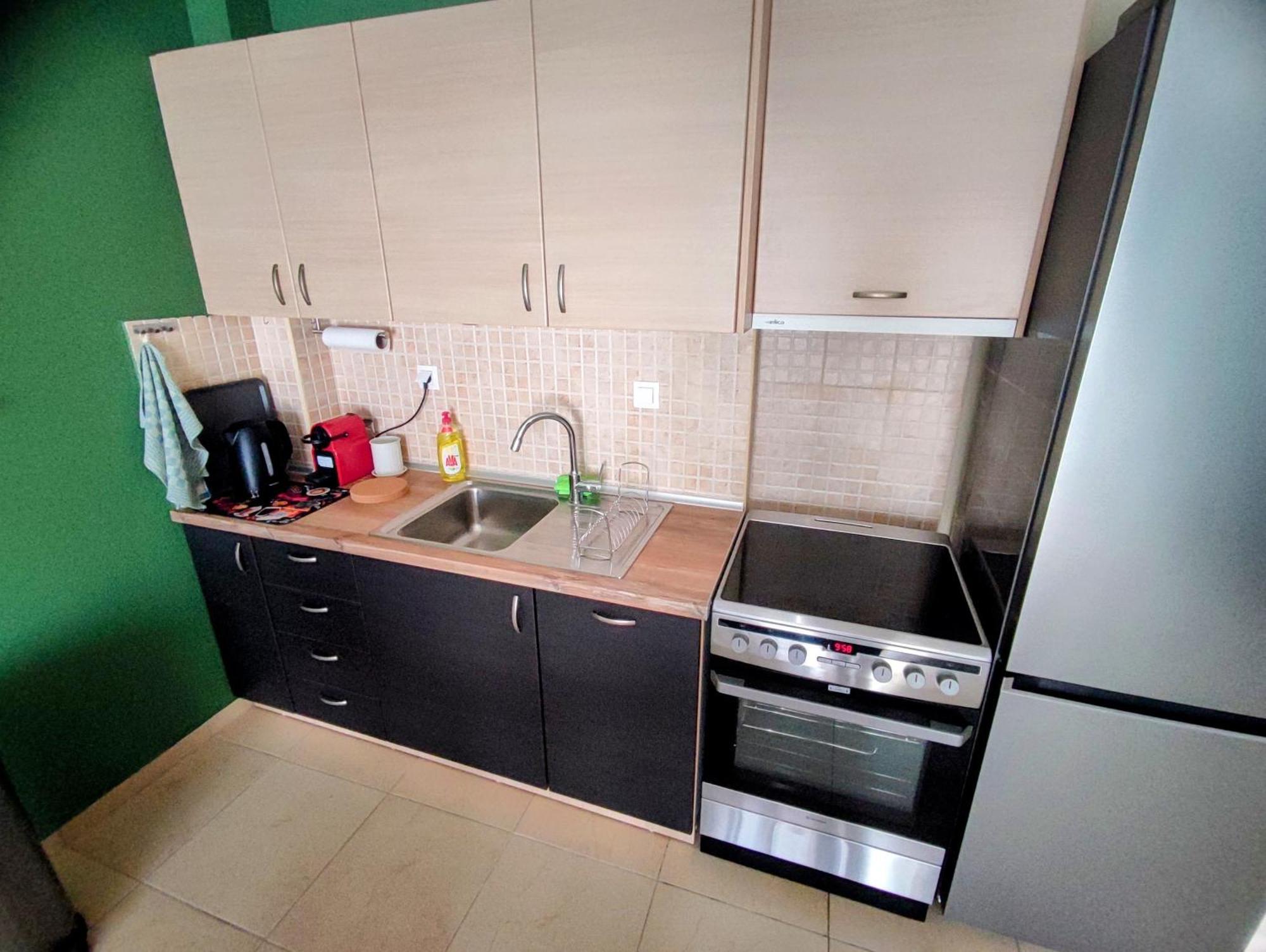 Cozy Apt! Friends & Family - Private Paid Parking Thessaloniki Buitenkant foto
